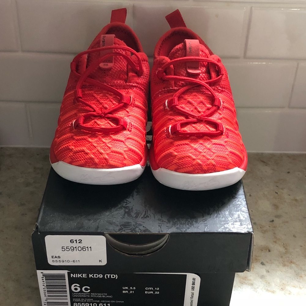 Like New *AUTHENTIC* Nike KD9 Infant Sneaker